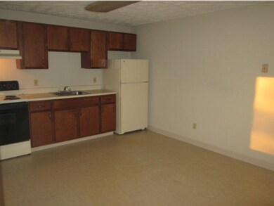 535 Calef Rd unit 15, Manchester, NH 03103 - photo 7