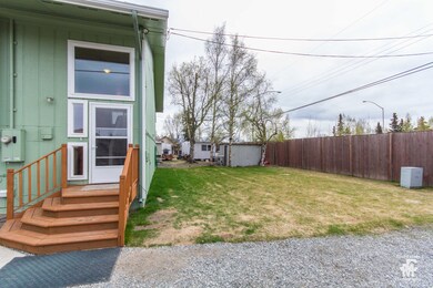 07. Entry & Backyard