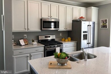 272 Buckeye Cir, La Plata, MD 20646 - photo 7