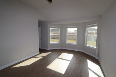 1209 Filly Creek Dr, Alvin, TX 77511 - photo 4