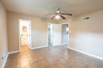 1907 Dismuke St unit 18, Houston, TX 77023 - photo 6