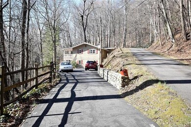 Level Parking with turnaround space