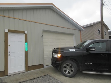 44 5th St, Hendricks, WV 26271 - photo 2