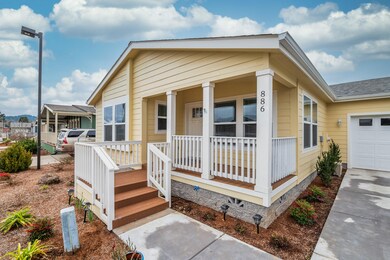 886BentleyDr-003