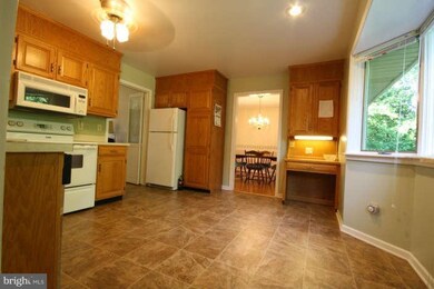 2754 Fillmore Dr, Chambersburg, PA 17201 - photo 6