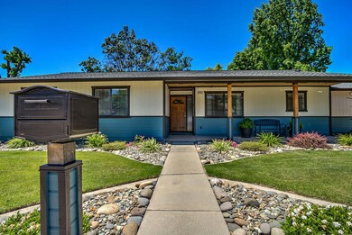 4092RiverviewDriveext_010