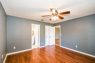 8958 Ivey Rd, Jacksonville, FL 32216 - photo 4