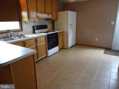 434 Arnold Dr, Glengary, WV 25421 - photo 7