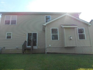 4514 Trickle Creek Ln, Columbus, OH 43228 - photo 6