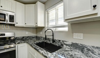 951 Whitethorne Ave, Columbus, OH 43223 - photo 5