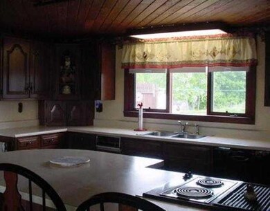 334 Main St, Canaan, ME 04924 - photo 4