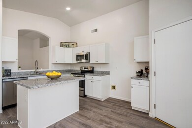 3-web-or-mls-HUB05298