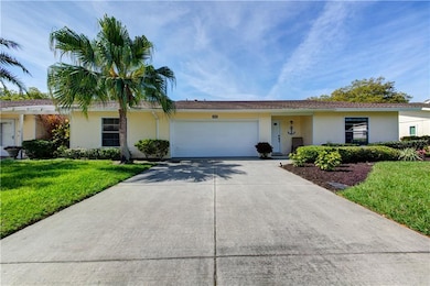 3912 Oakhurst Blvd unit 3184, Sarasota, FL 34233 - photo 2