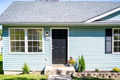 1525 5th St, Waynesboro, VA 22980 - photo 3