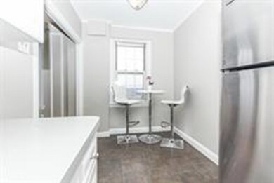 Warwick Condos unit 841, Brookline, MA 02446 - photo 4