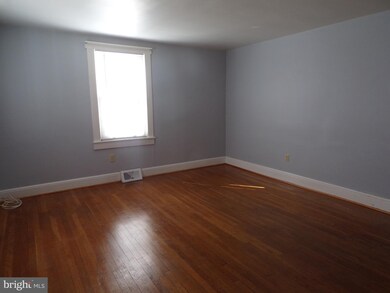 225 E 2nd Ave, Ranson, WV 25438 - photo 7