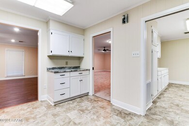 210 W Butler St, Rayne, LA 70578 - photo 7