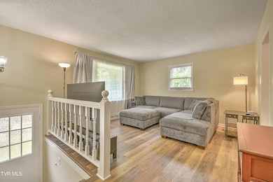 22126 Pinebrook BK-8