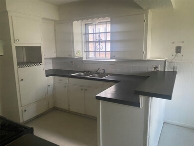 10518 Bretton Dr, Houston, TX 77016 - photo 5