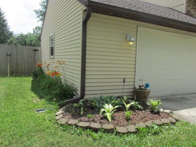 409 W Charter Dr, Muncie, IN 47303 - photo 7