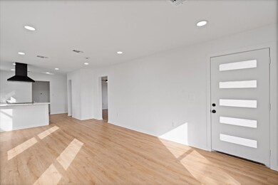 3819 Linder St, Houston, TX 77026 - photo 5