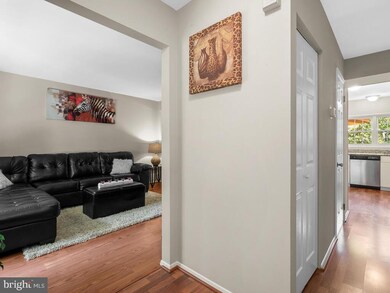 12828 Kitchen House Way, Germantown, MD 20874 - photo 4