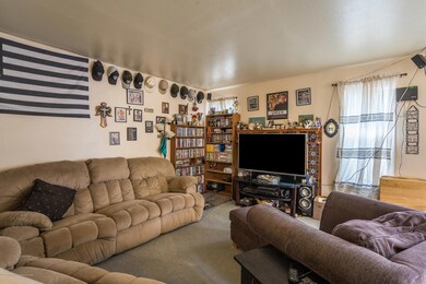 429 Clover Cir_001
