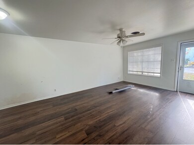 405 Botts St unit A, Brenham, TX 77833 - photo 3
