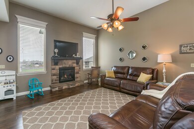 647 N Maplewood Hills Rd, Nixa, MO 65714 - photo 6