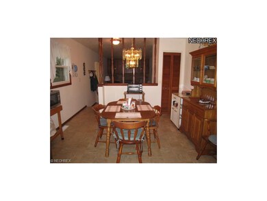Eating area in kitchen.