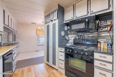 201 S Greenfield Rd unit 142, Mesa, AZ 85206 - photo 3