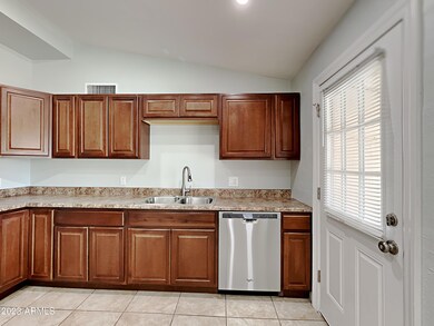 3661 W Alice Ave, Phoenix, AZ 85051 - photo 4