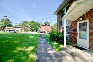 81 Manor Ct unit 81, Springfield, MA 01118 - photo 3