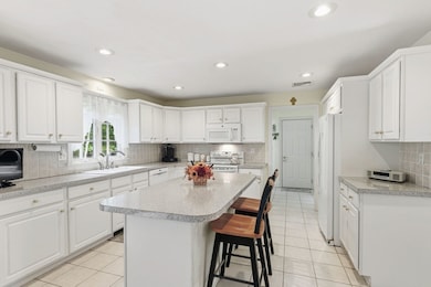 16 Cedar St, Mashpee, MA 02649 - photo 5