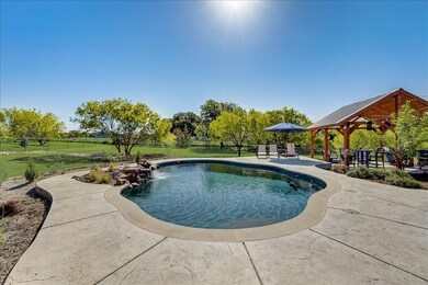 708 Saddle Spur Trail, Weatherford, TX 76087 - photo 2