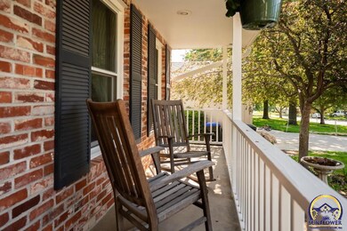 824 SE 43rd Terrace, Topeka, KS 66609 - photo 3