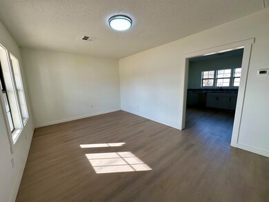 118 W Cedar Ave, Pond Creek, OK 73766 - photo 6