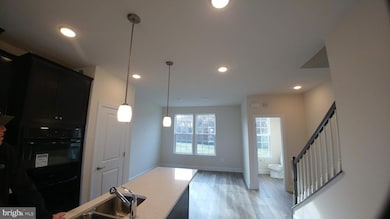 8754 Elsing Green Dr unit ROOM, Manassas, VA 20112 - photo 4