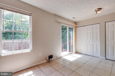 18658 Winding Creek Place, Germantown, MD 20874 - photo 4