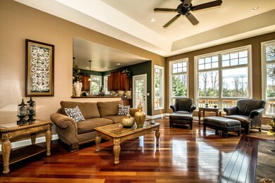 Living Room (2)