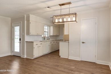 10-web-or-mls-808 Dulles Dr-10
