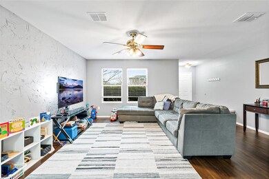 8821 Swan Park Dr, Denton, TX 76210 - photo 4