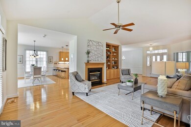 13685 Paddock Ct, Gainesville, VA 20155 - photo 6