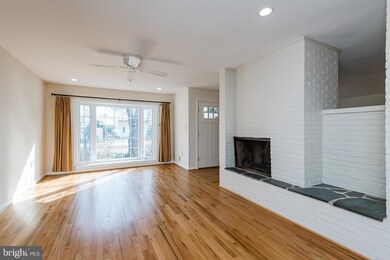 102 Lake View Dr, Annapolis, MD 21403 - photo 4