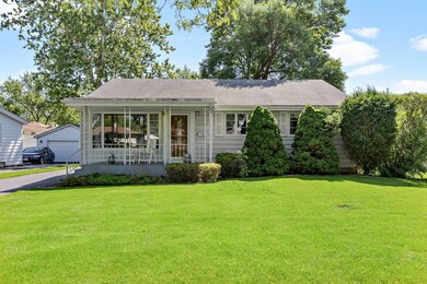 3906 Eagle Ln, Rolling Meadows, IL 60008 - photo 2