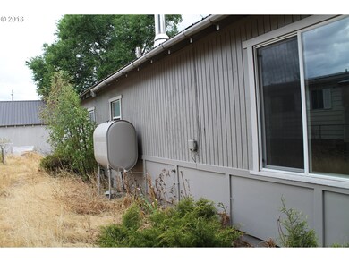 726 S Bridge St, Prairie City, OR 97869 - photo 5