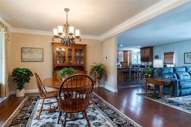 18 Pilgrim Cir, Nashua, NH 03063 - photo 3