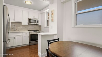 Bedford Towers Condominium unit 7P, Stamford, CT 06901 - photo 5