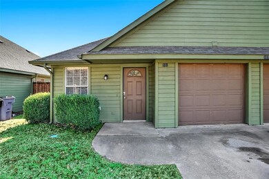 1030 W Coffin St unit 101, Denison, TX 75020 - photo 2