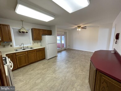 715 N Woodward Dr, Essex, MD 21221 - photo 6